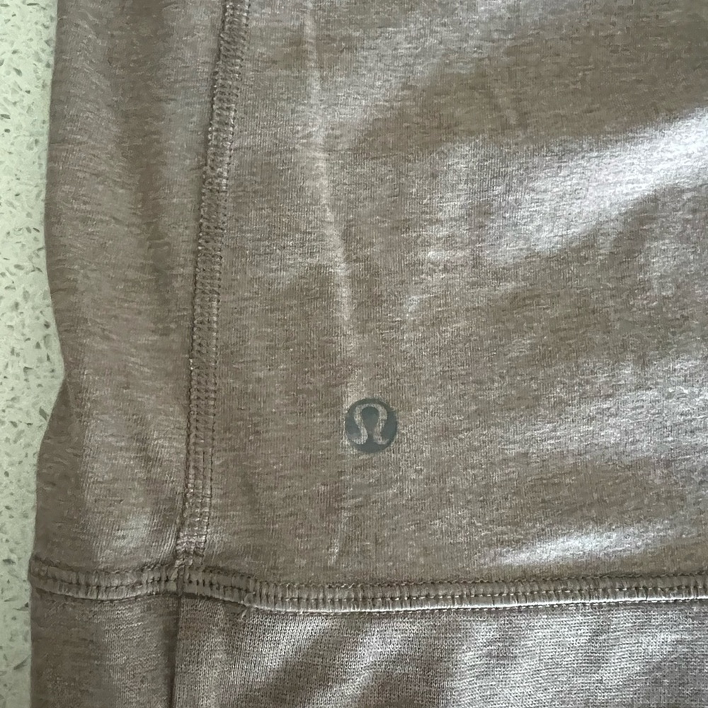 Mens lululemon long sleeve top.